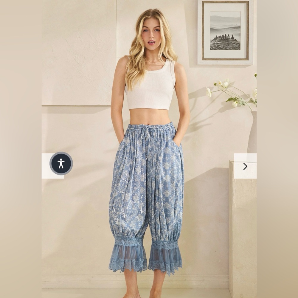 Oli & Hali WASHED PAISLEY PRINTED BLOOMER PANTS - Picture 2 of 8